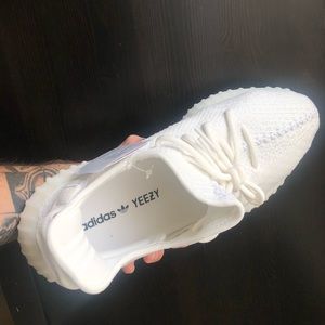 Yeezy 350 v2 white